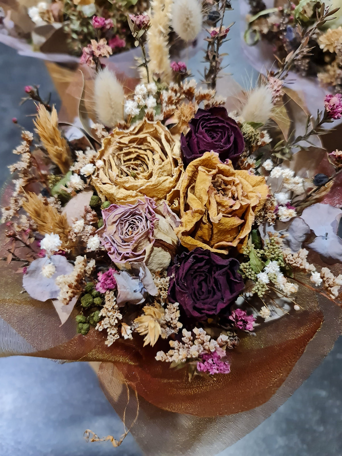 Customised Dry Flower Arrangements & Wreath