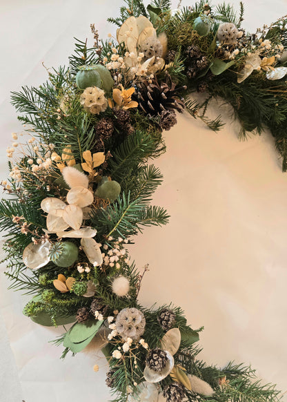 Customised Dry Flower Arrangements & Wreath
