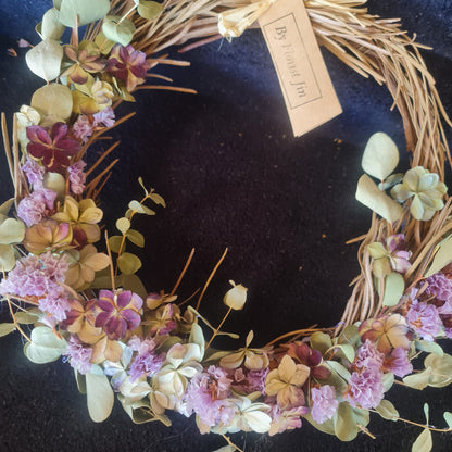 Customised Dry Flower Arrangements & Wreath