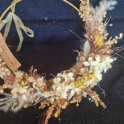 Customised Dry Flower Arrangements & Wreath