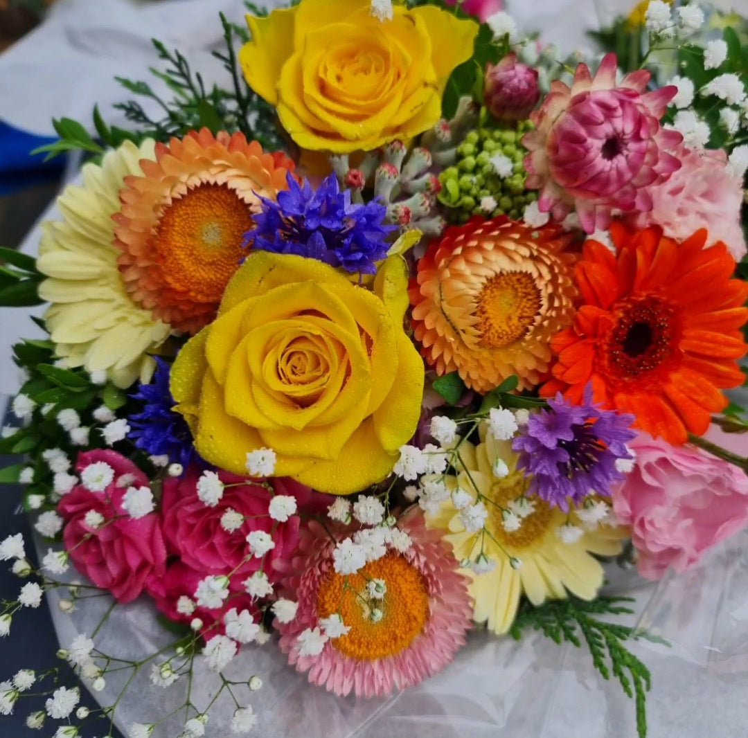 Lovely & Bright Bouquet