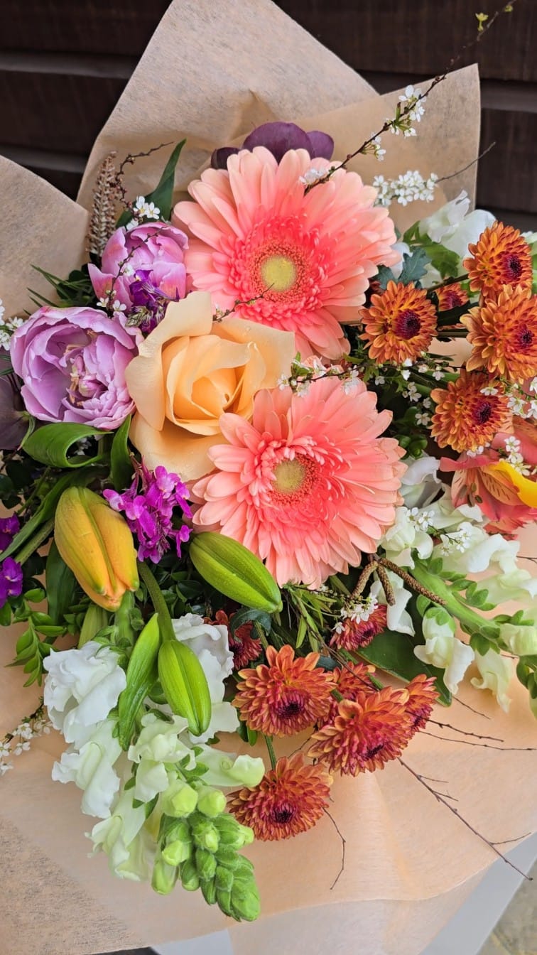 Lovely & Bright Bouquet