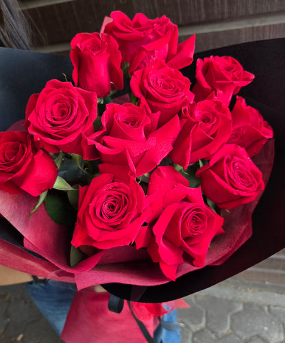 Dozen Roses - Love Actually ❤️