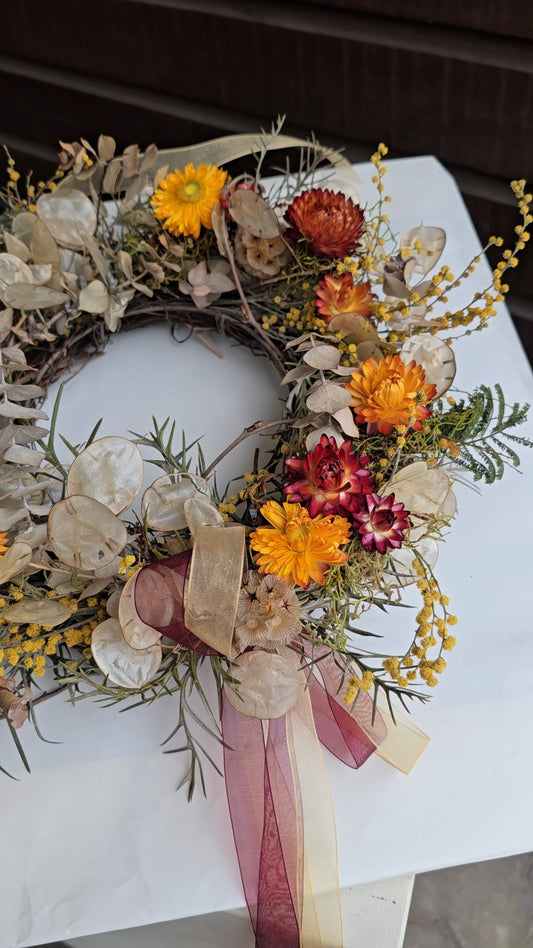 Customised Dry Flower Arrangements & Wreath