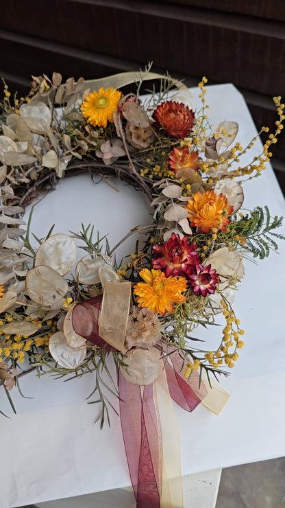 Customised Dry Flower Arrangements & Wreath